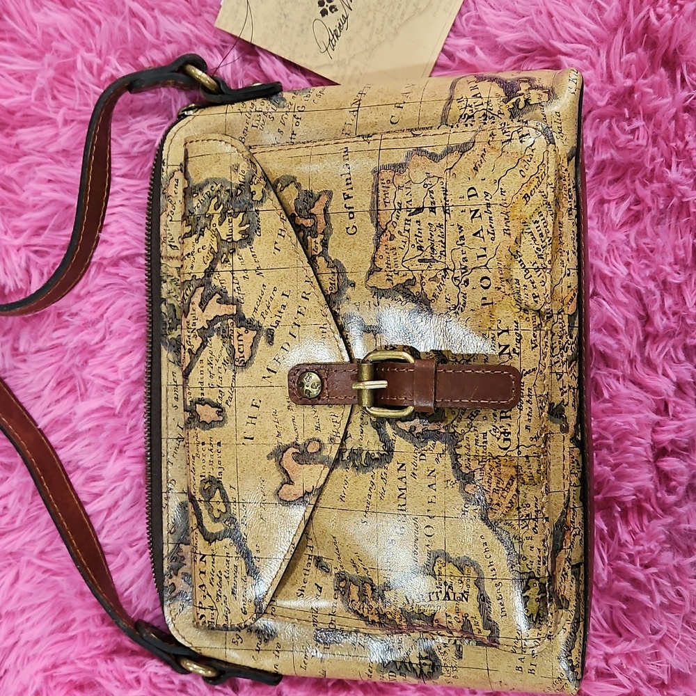 NEW Patricia NashKirby Medium East West Leather Crossbody - Picture 2 of 6